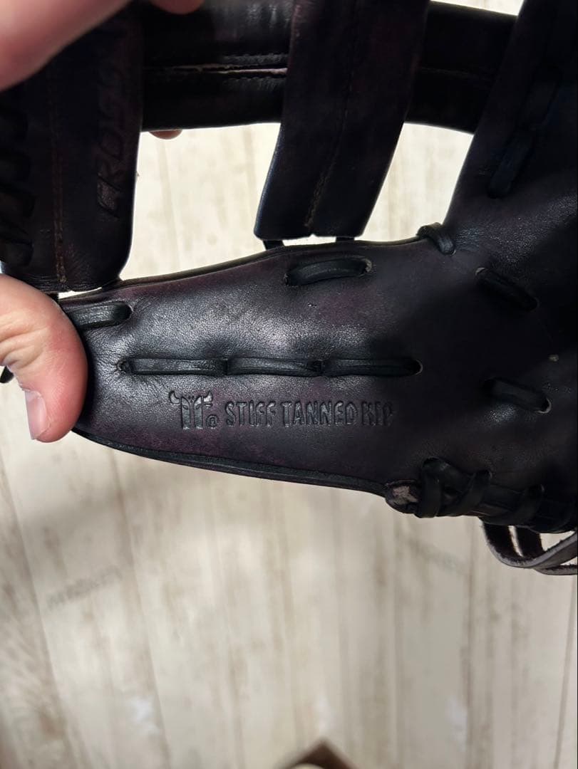 ミズノ　硬式内野手用グラブ