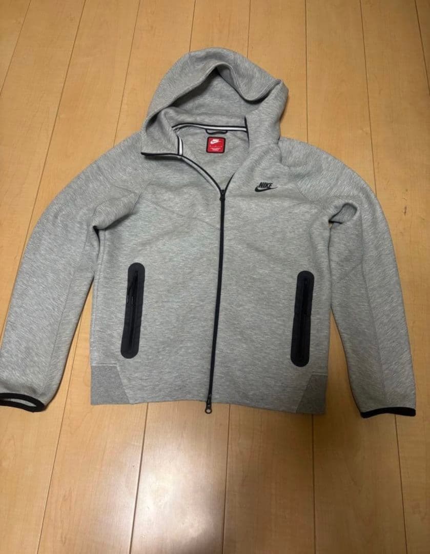 NIKE　テックフリース