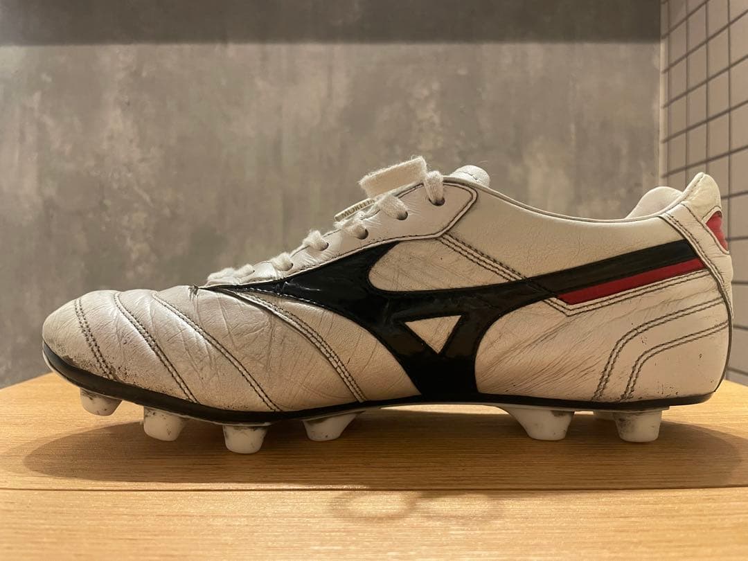 モレリア2 スパイク　25.5 ホワイト