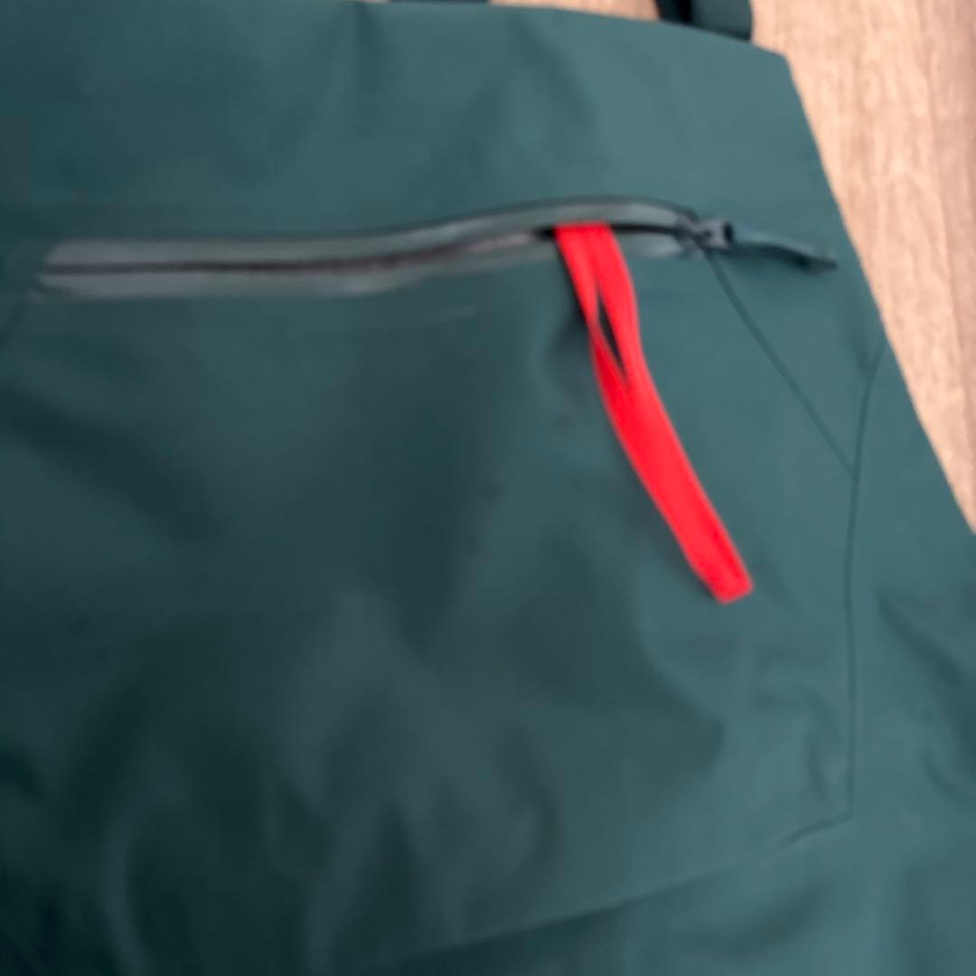 Arc'teryx ダークグリーン スキーウェア