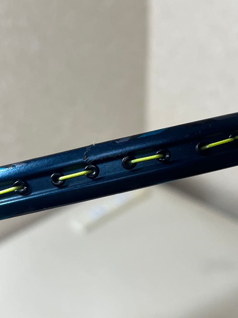 ナノフレア800プロ　バドミントン　ラケット 4UG5 ヨネックス　ヒビあり