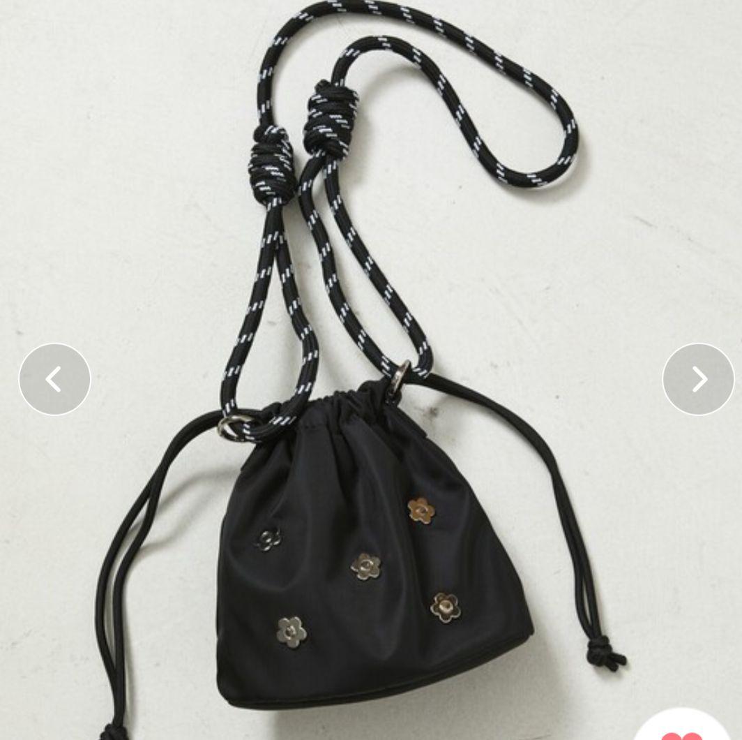 MARY QUANT 　PUBLU フラワースタッズナイロン巾着バッグ