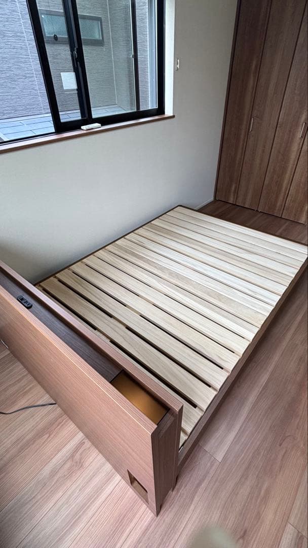 Simmons ダブルサイズ ベッドフレーム