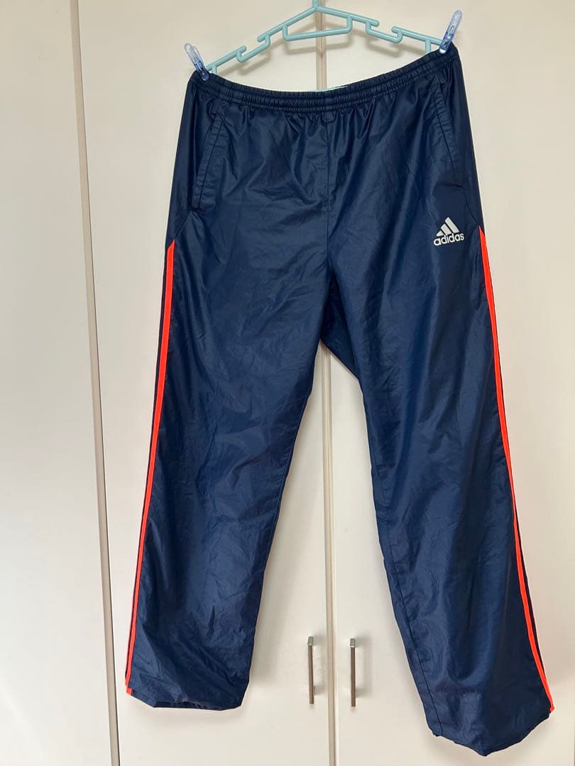 アディダスセットアップ シャカシャカ　 上下O/XL。