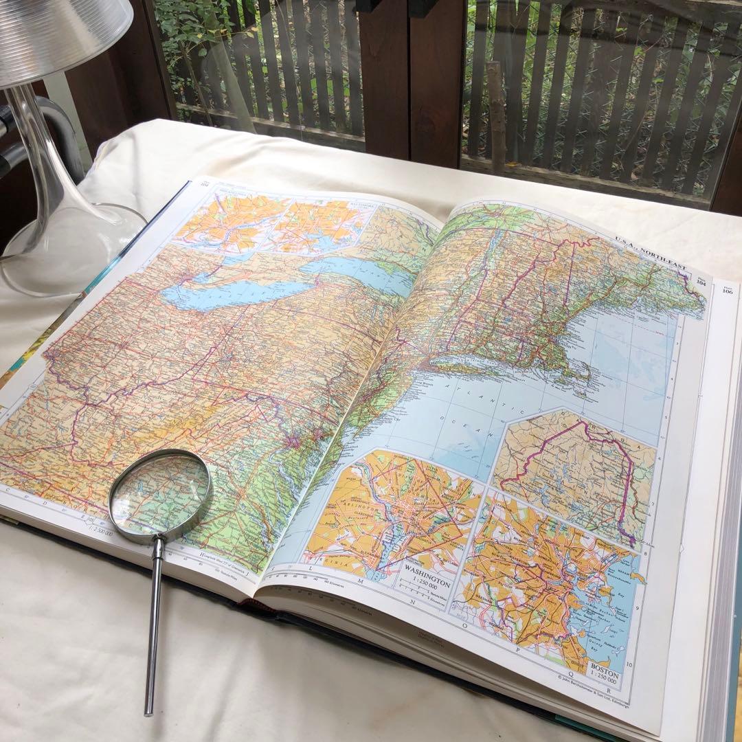 洋書世界地図【ATLAS OF THE WORLD】大判　貴重　地図マニア