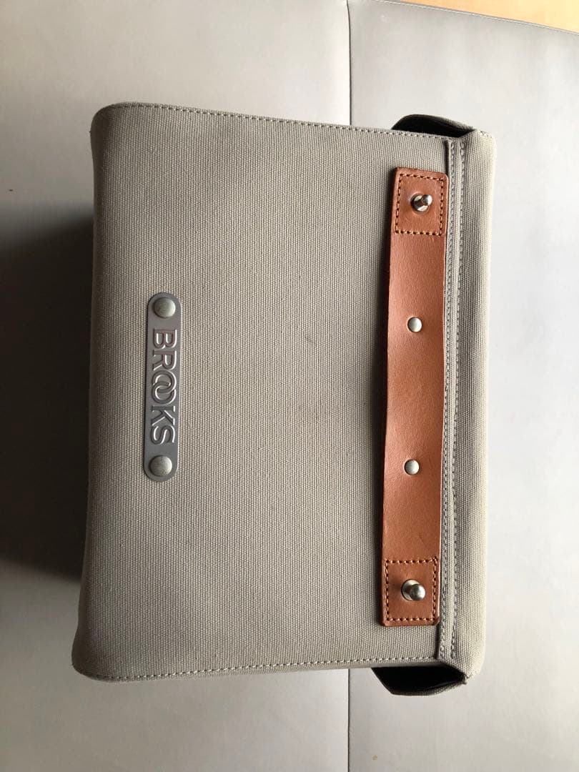 最終値下げBrooks フロントバッグ　アイルオブスカイDove