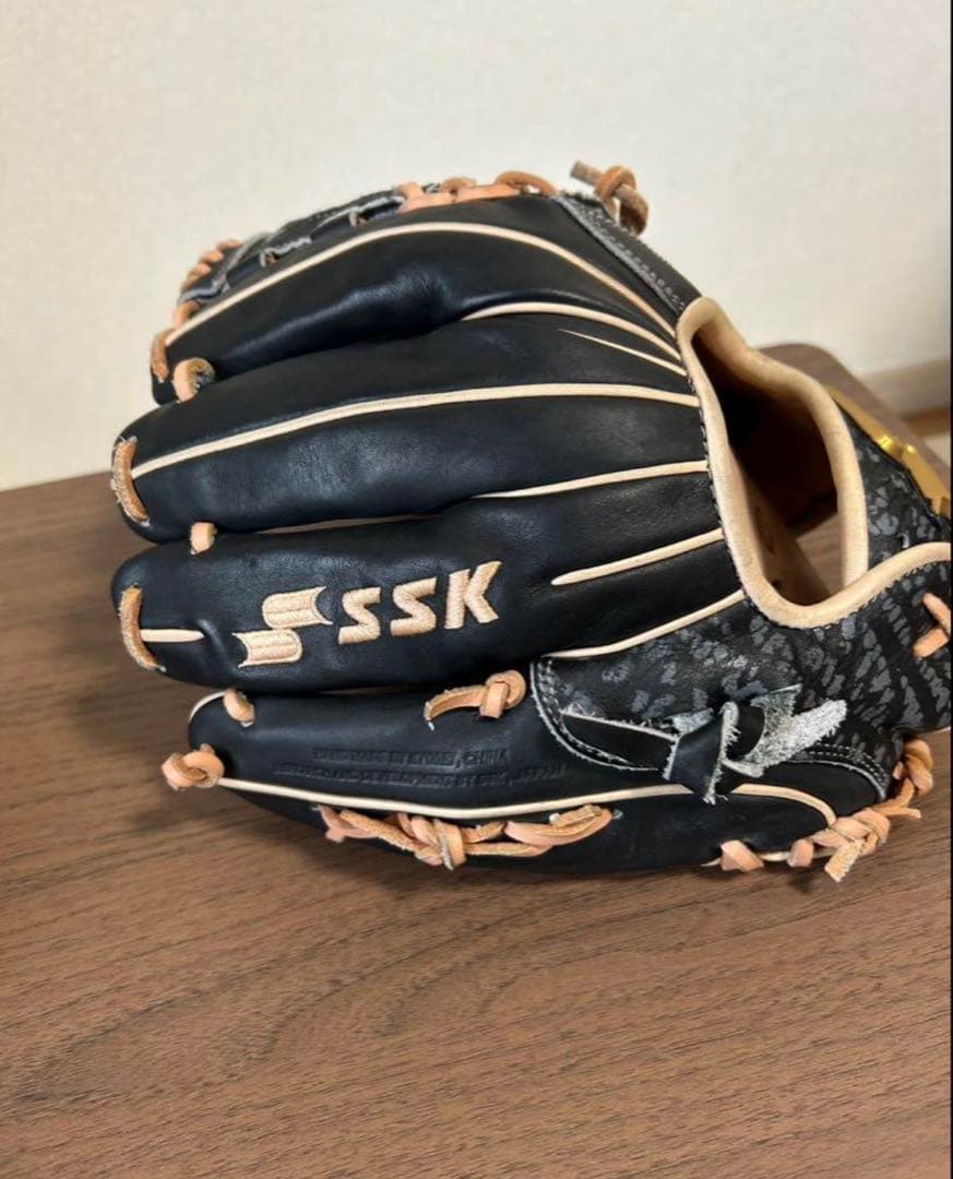 【最終値下げ】野球用グローブ 黒/茶 レザー