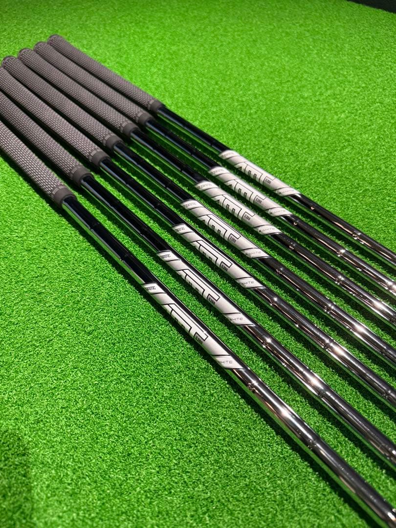 Blue Blue タイトリスト t100 (2023) 4-P 7本