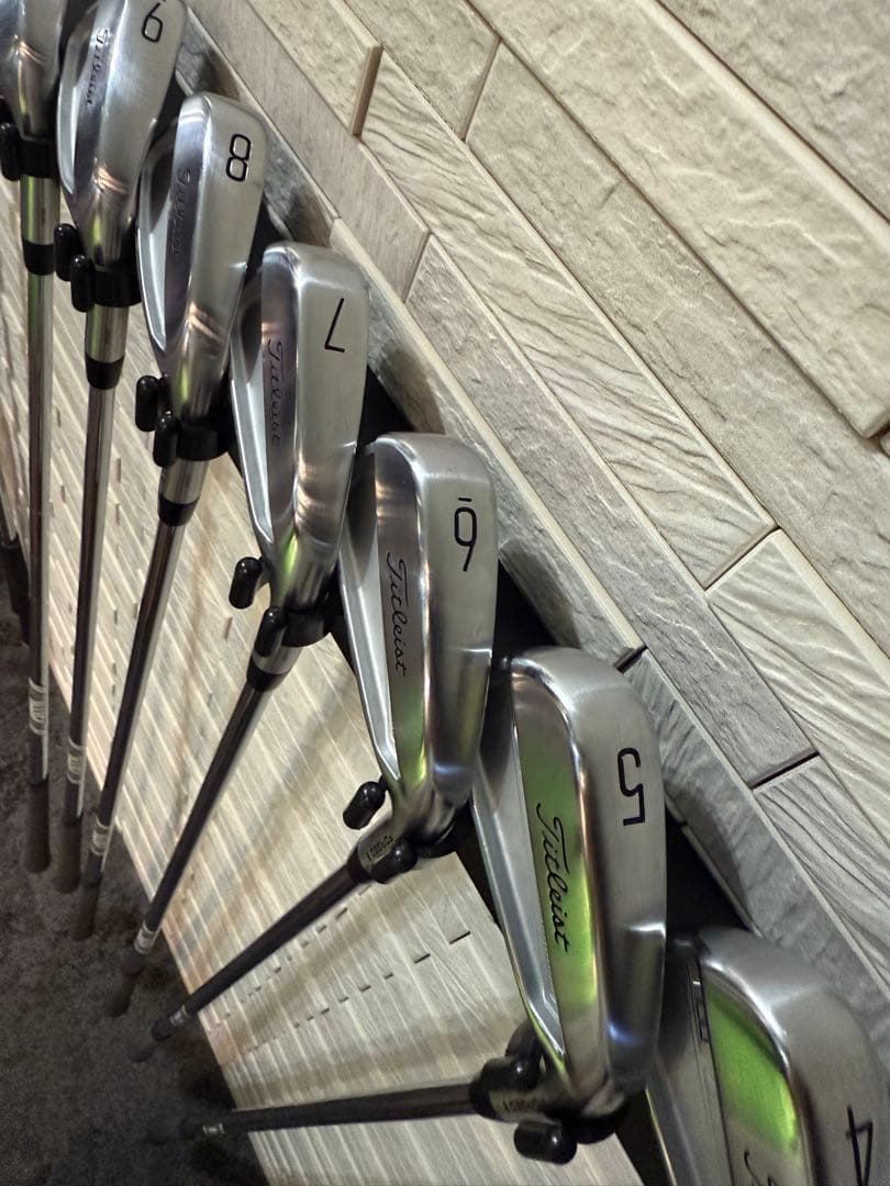 Blue Blue タイトリスト t100 (2023) 4-P 7本