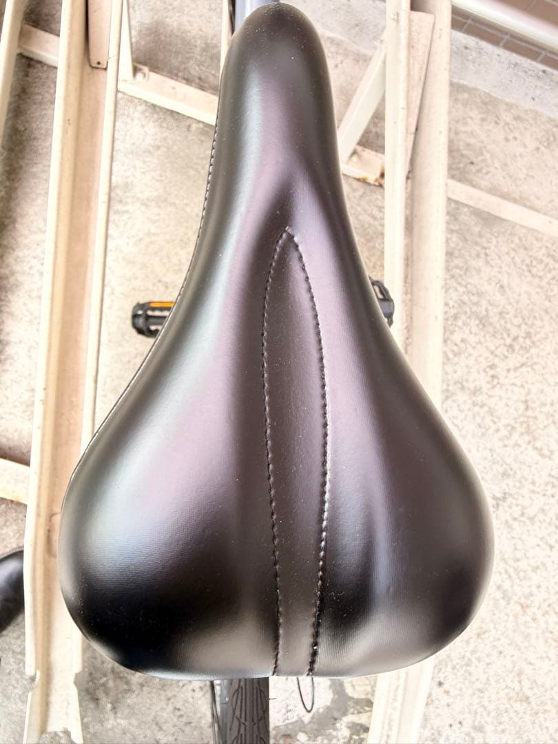 【新品】クロスバイク スマホホルダー付き