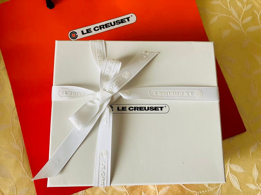 【新品未使用】LE CREUSET ハート型皿 4枚セット　限定品　ル・クルーゼ