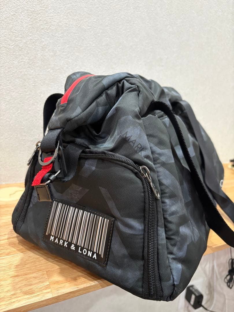 ★R　MARK & LONA カモフラ柄　ボストンバッグ