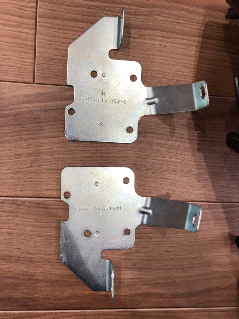 ZVW41 8インチ　ナビ　パネル　ステー