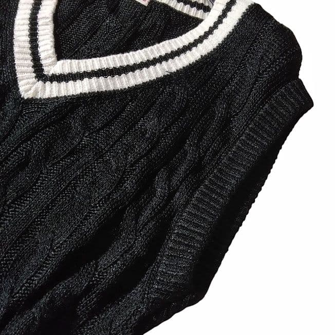 ドレステリア ニット ベスト ケーブル編み ブラック レイヤード Vネック