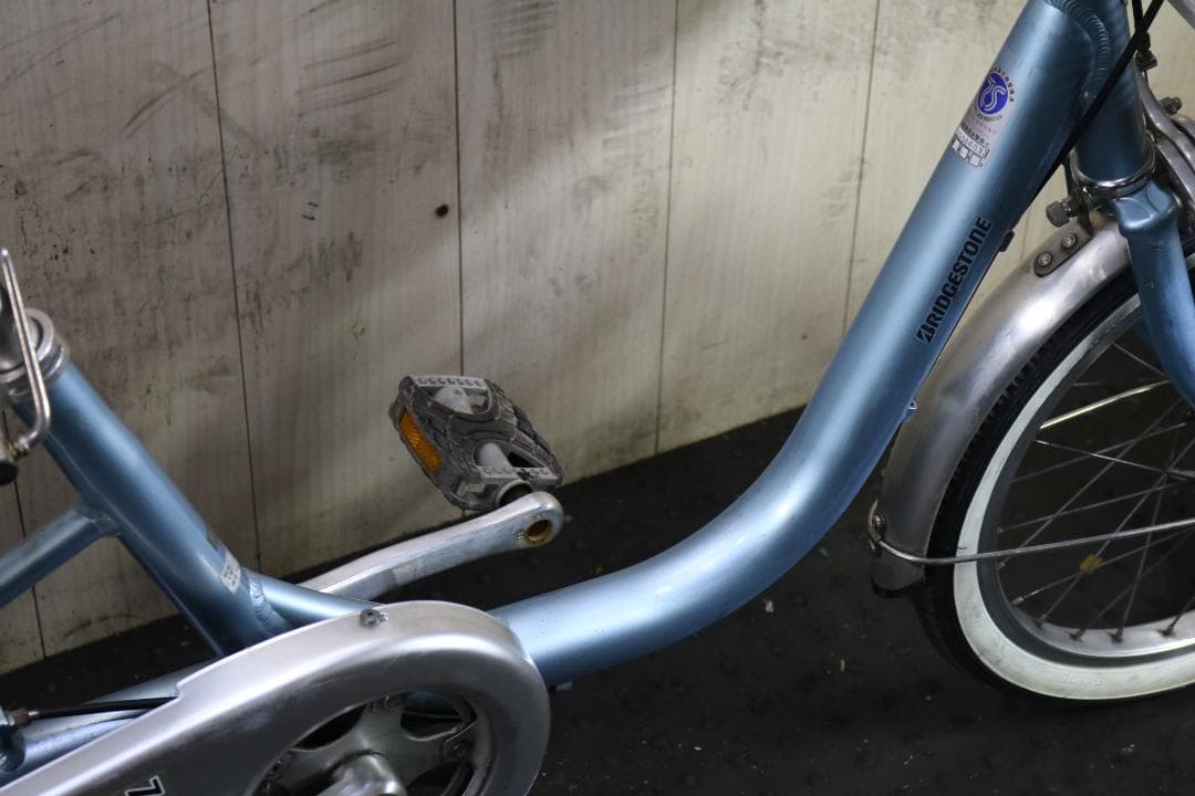 ブリヂストン ワゴン NBW10 16-18インチ シングル LED BLUE