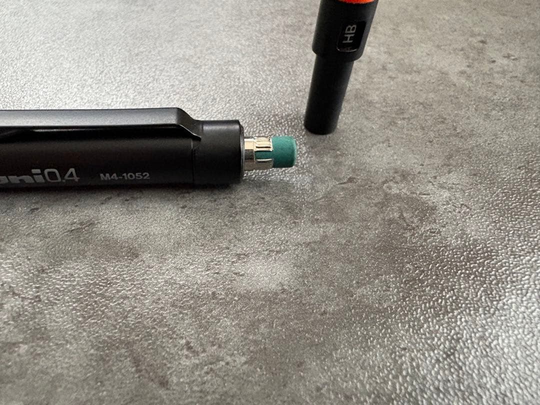 三菱鉛筆 uni M4-1052 0.4 廃盤