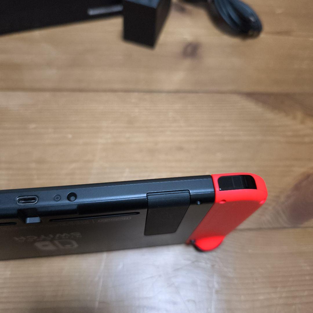 Nintendo Switch 本体 赤/青 付属品付き