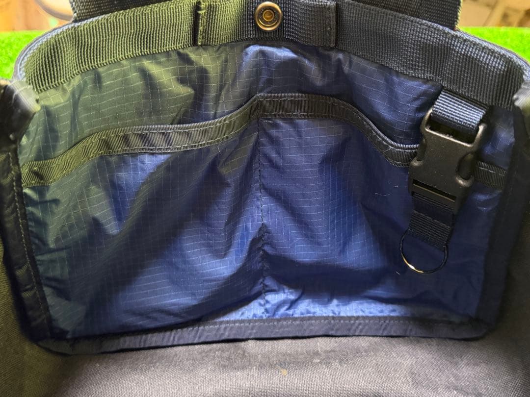 BRIEFING ナイロン カートバッグ ブラック/ネイビー