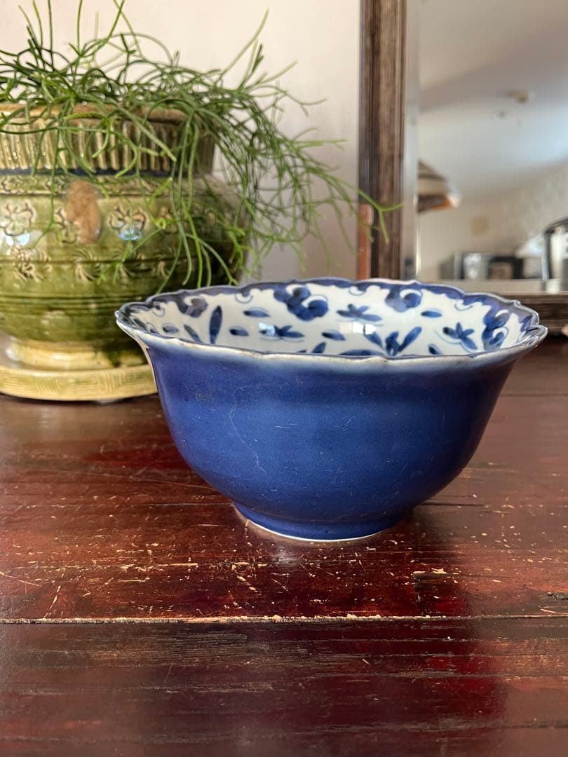 江戸後期　古伊万里　瑠璃　蝶に春蘭　春　染付　稜花形鉢　6寸鉢