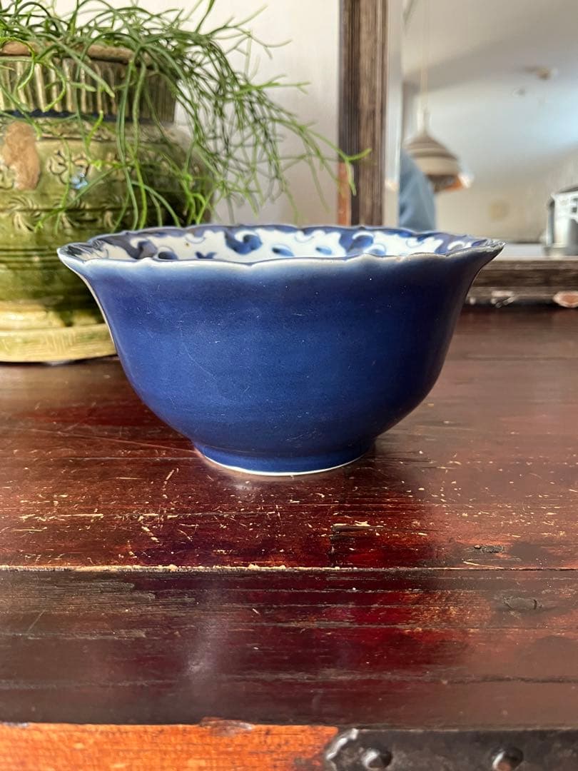 江戸後期　古伊万里　瑠璃　蝶に春蘭　春　染付　稜花形鉢　6寸鉢