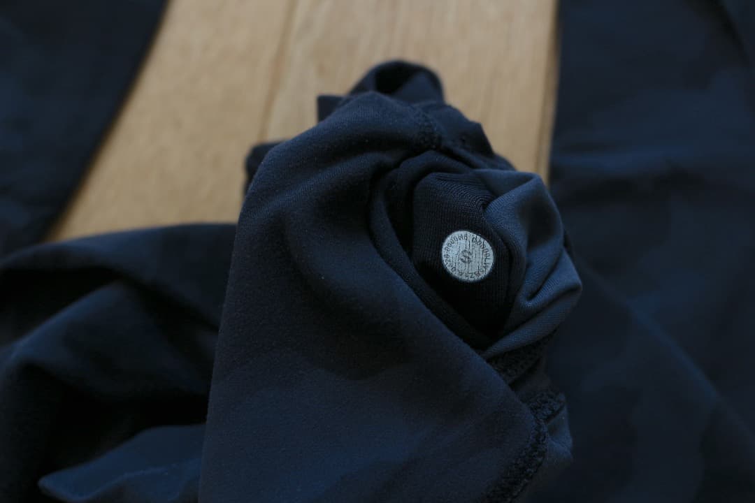 ルルレモン Align ハイライズパンツ 24 黒 カモフラ柄 アジアフィットS