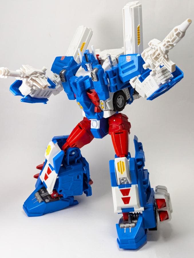 トランスフォーマー レジェンズ　LG-14 ウルトラマグナス