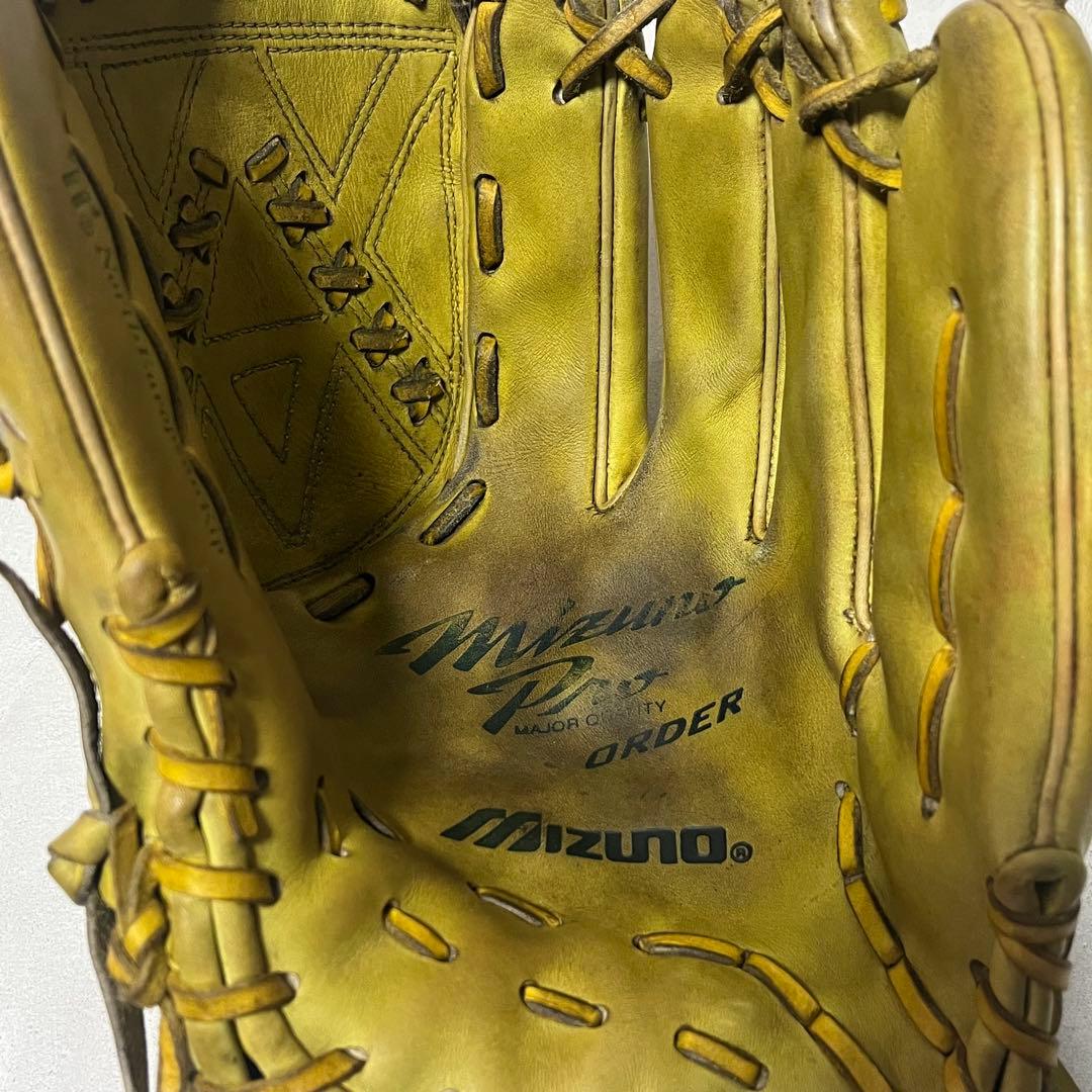 P*e様 ミズノプロ硬式用 オーダーグラブ 投手用ピッチャー　耕作刻印　Mマーク