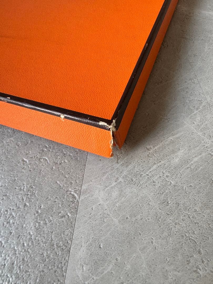 HERMÈS エルメス カレ90 宇宙の花火 シルクスカーフ 箱付