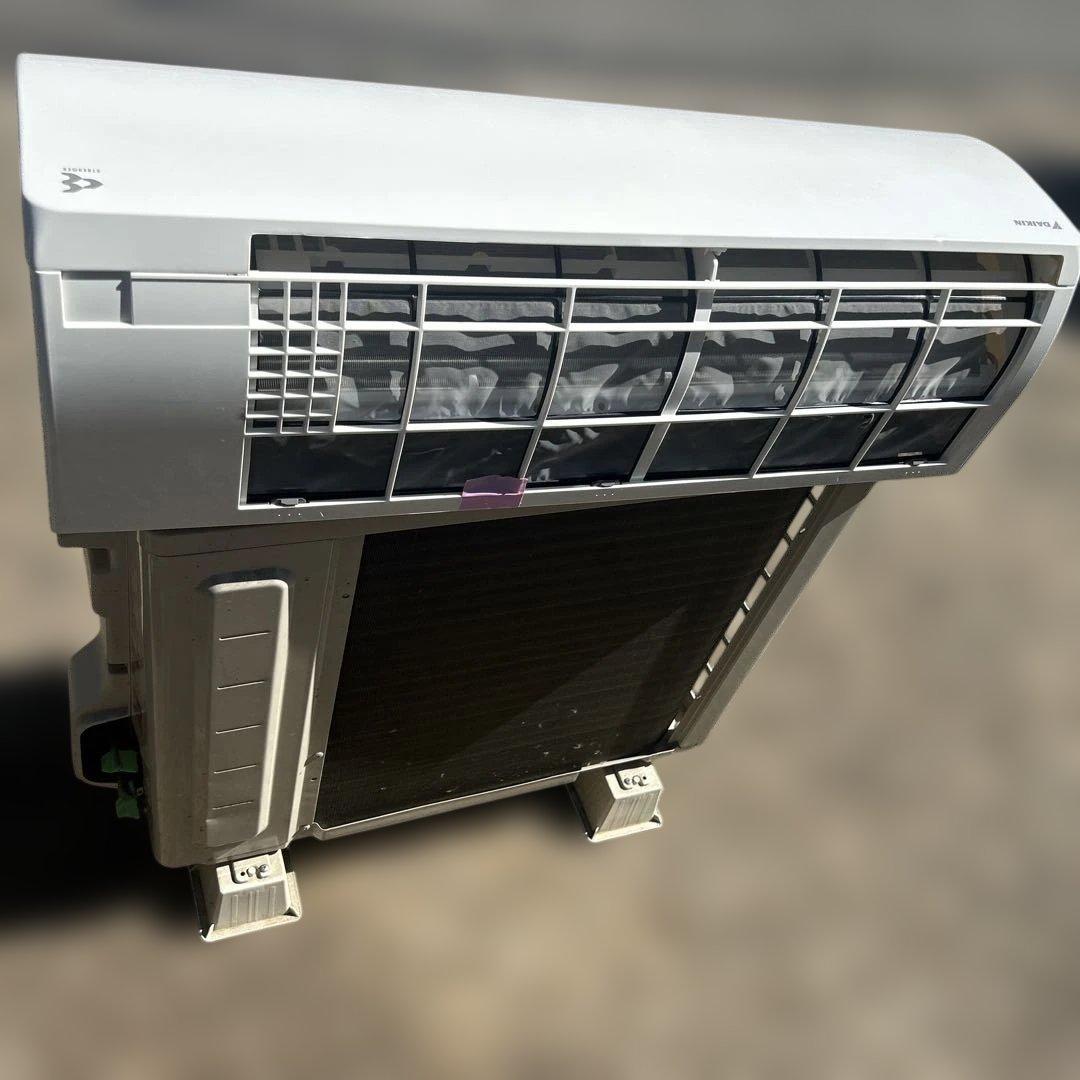 取り付け工事込み❗️極美品‼️ダイキン　ルームエアコン　　2024年製　6畳〜8畳