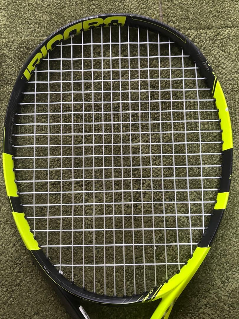 黄金スペック！バボラピュアアエロ 2019＆ヨネックス VCORE SV 100