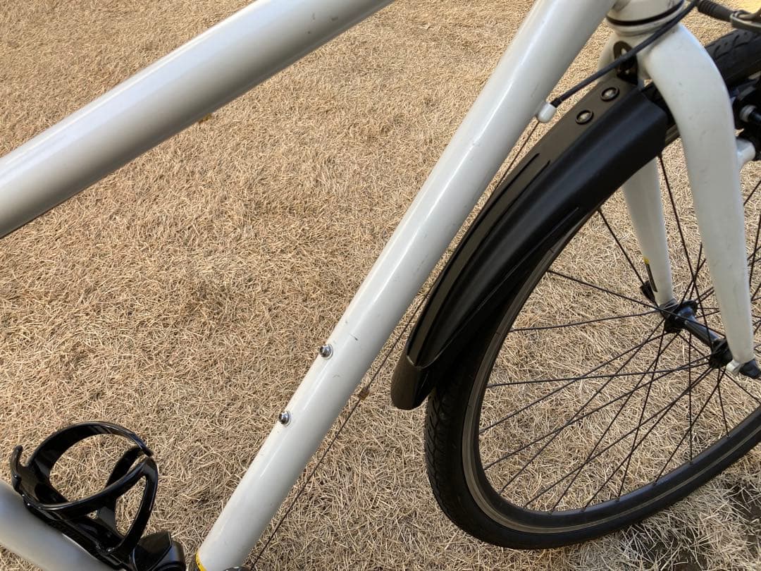 NESTOクロスバイク ホワイト 700C バカンゼ2 440サイズ　整備済み