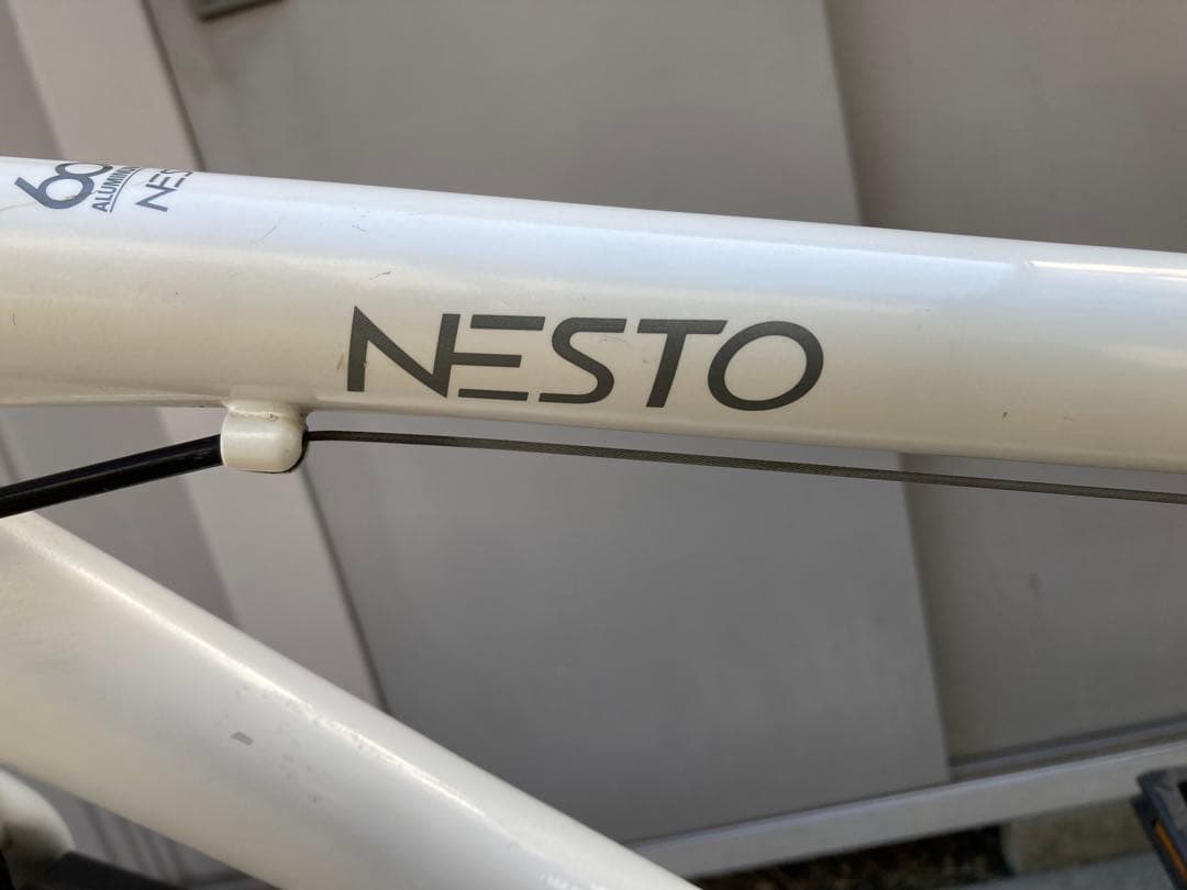 NESTOクロスバイク ホワイト 700C バカンゼ2 440サイズ　整備済み