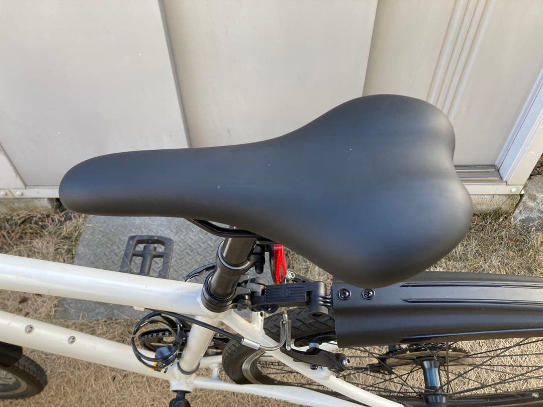 NESTOクロスバイク ホワイト 700C バカンゼ2 440サイズ　整備済み