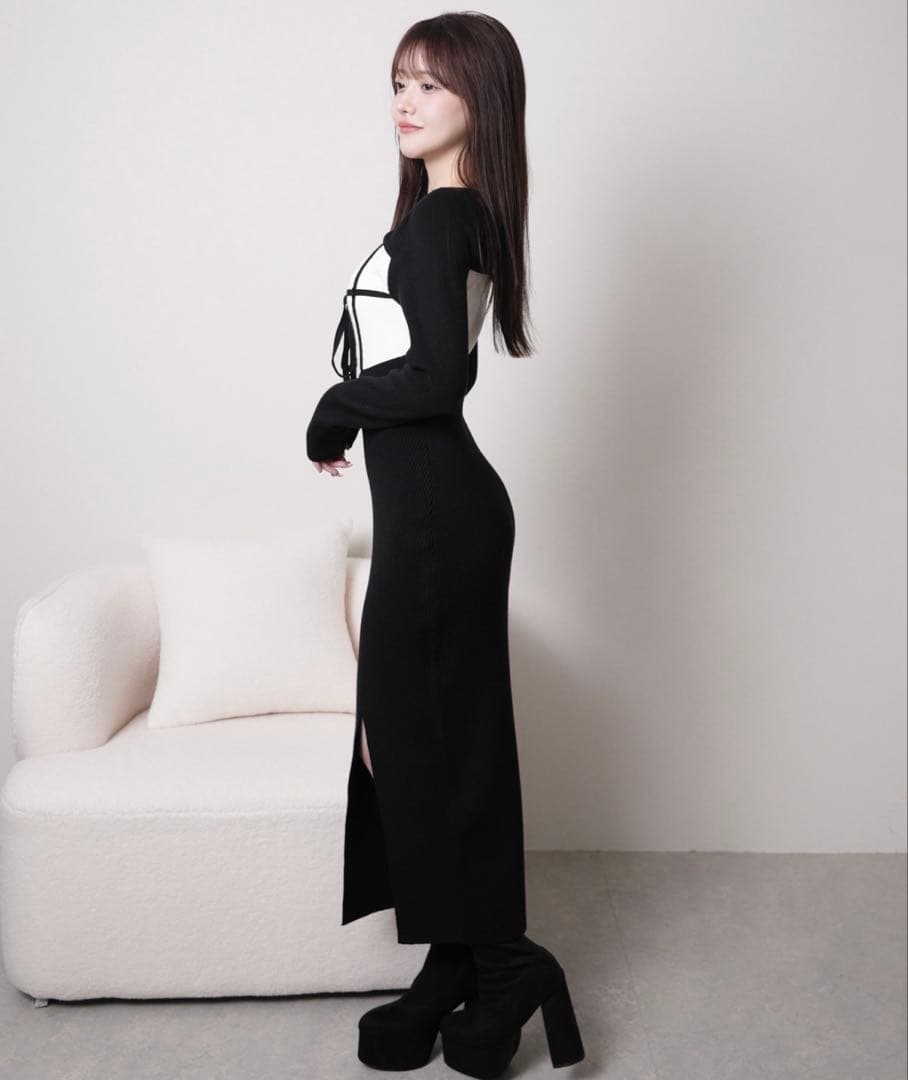 LIPSERVICE デコルテオープンバイカラーリボンニットワンピース　ブラック