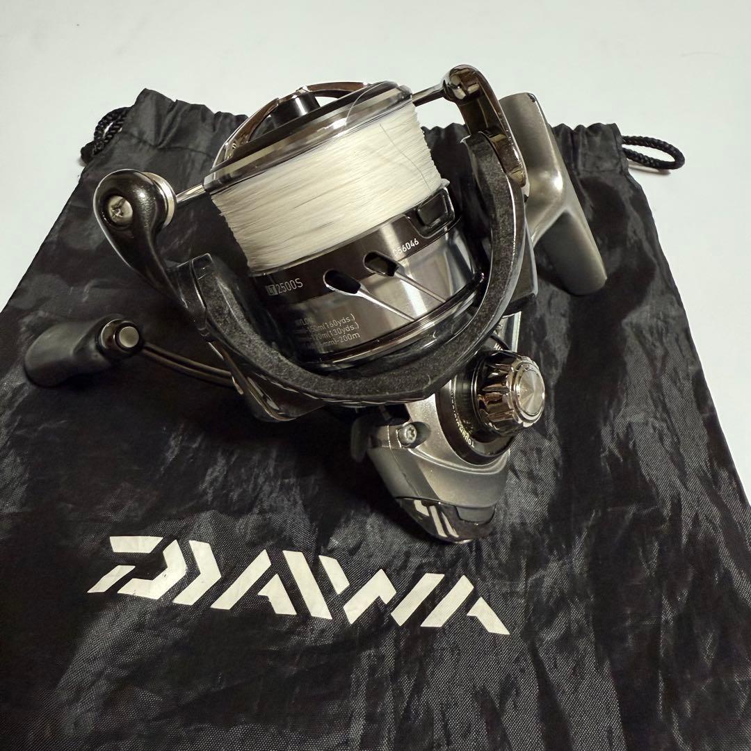 DAIWA 18カルディアLT 2500S （袋付属）