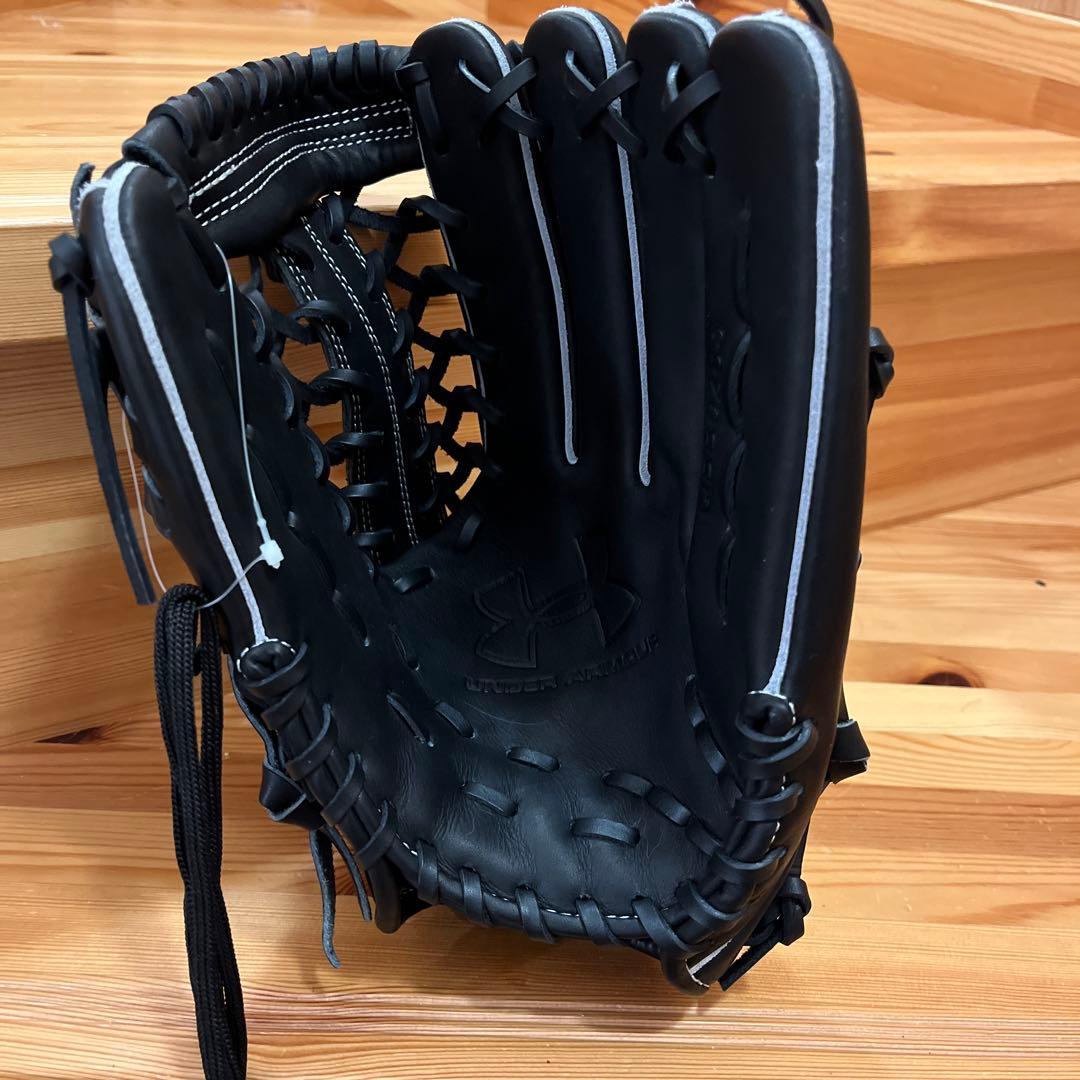 最終値下げ　アンダーアーマー 軟式グラブ 外野手用 右投