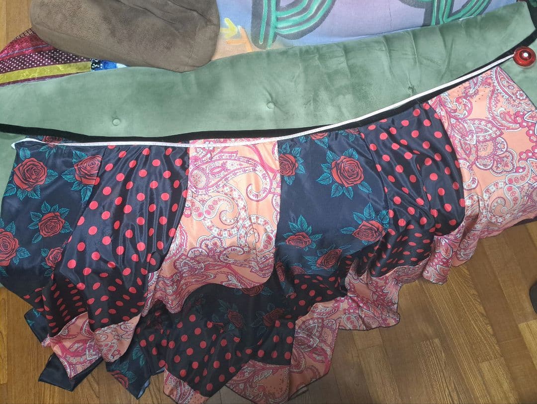 フラメンコ　 巻きスカート オレンジ系ペーズリー×ドット柄