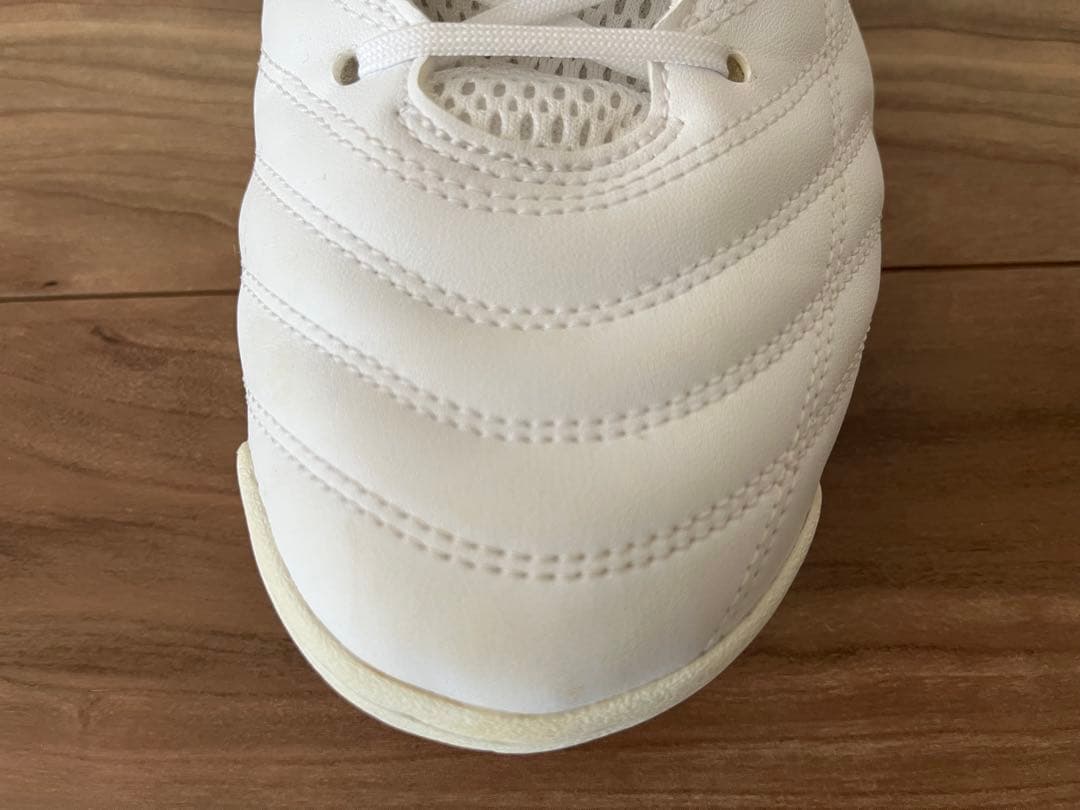 ASICS CALCETTO フットサルシューズ ホワイト/レッド　27センチ