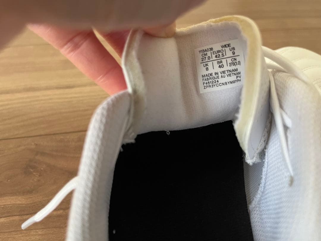 ASICS CALCETTO フットサルシューズ ホワイト/レッド　27センチ