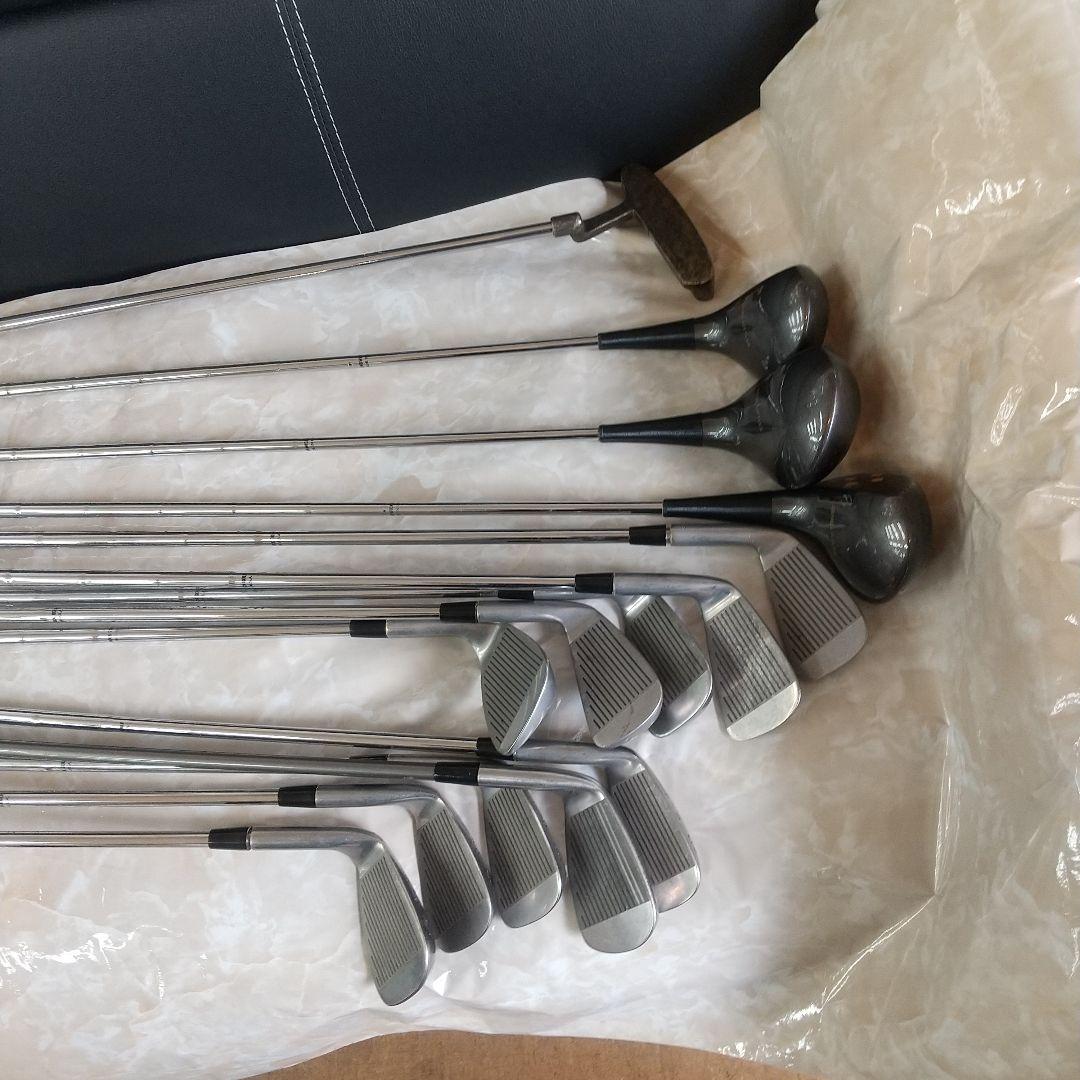 ♥️KINGLSLEY♥️ キャディバッグ 赤黒白 ドライバー他