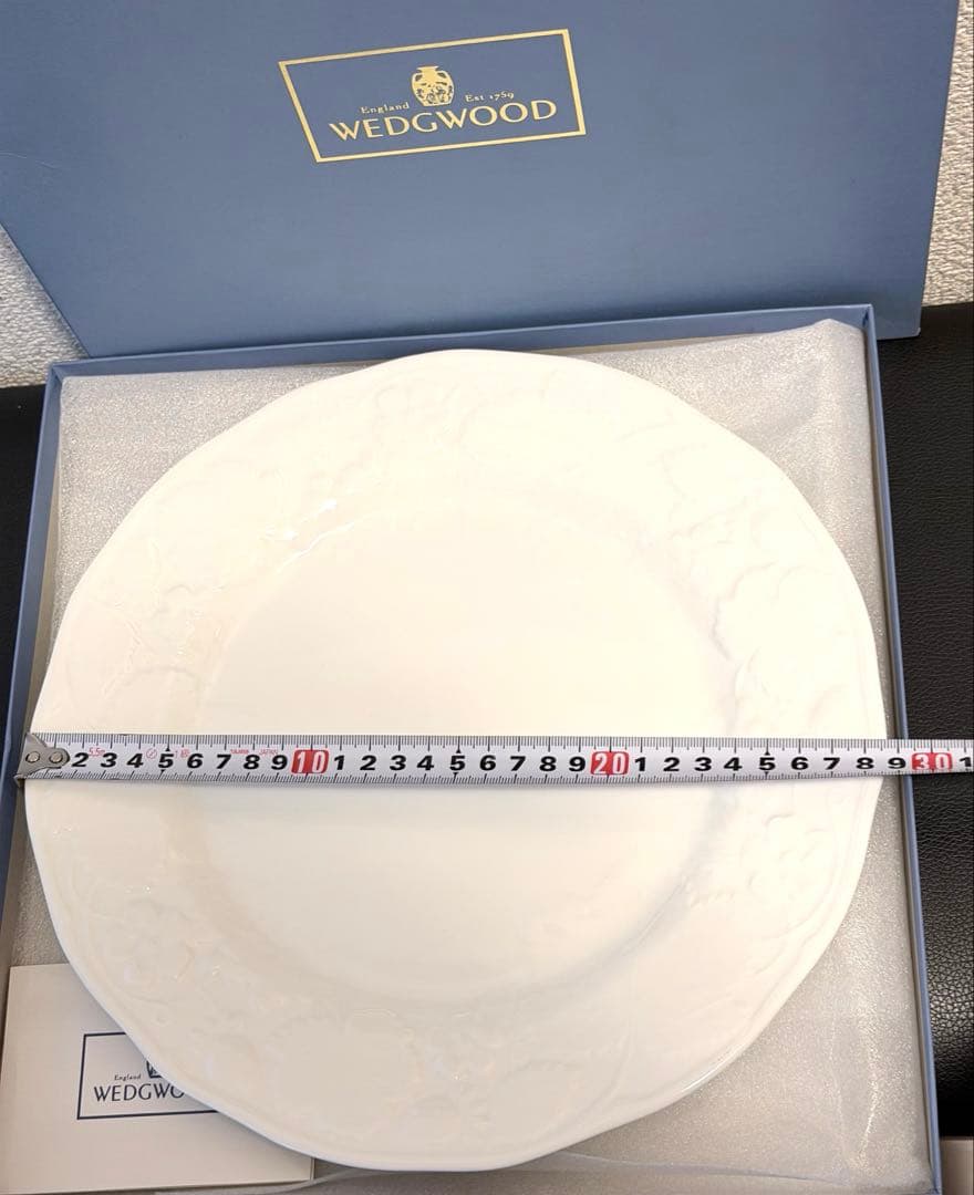 ウェッジウッドおまとめマグカップ1 小皿1 中皿1 大皿２タオル