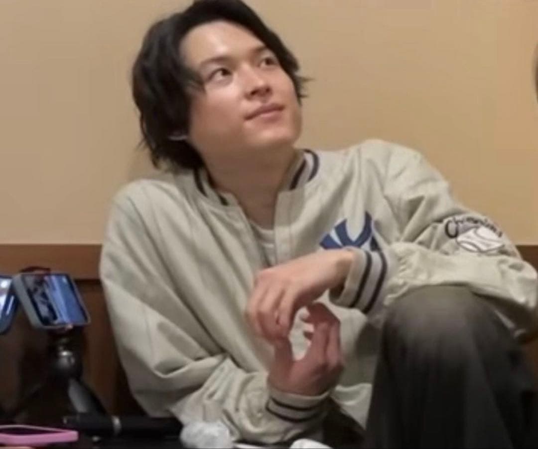 松村北斗着用　MIRAGE ヤンキースMLB リネンスタジアムジャンバー　L