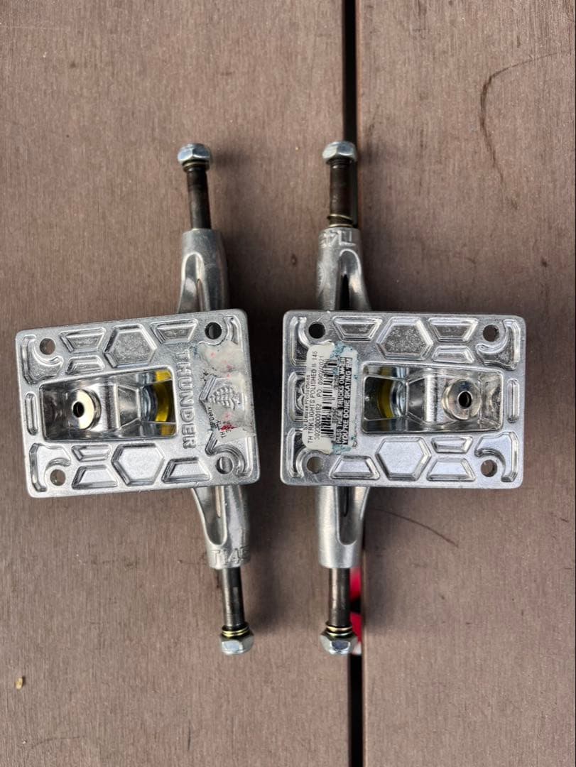 THUNDER TRUCK サンダー トラック LIGHT