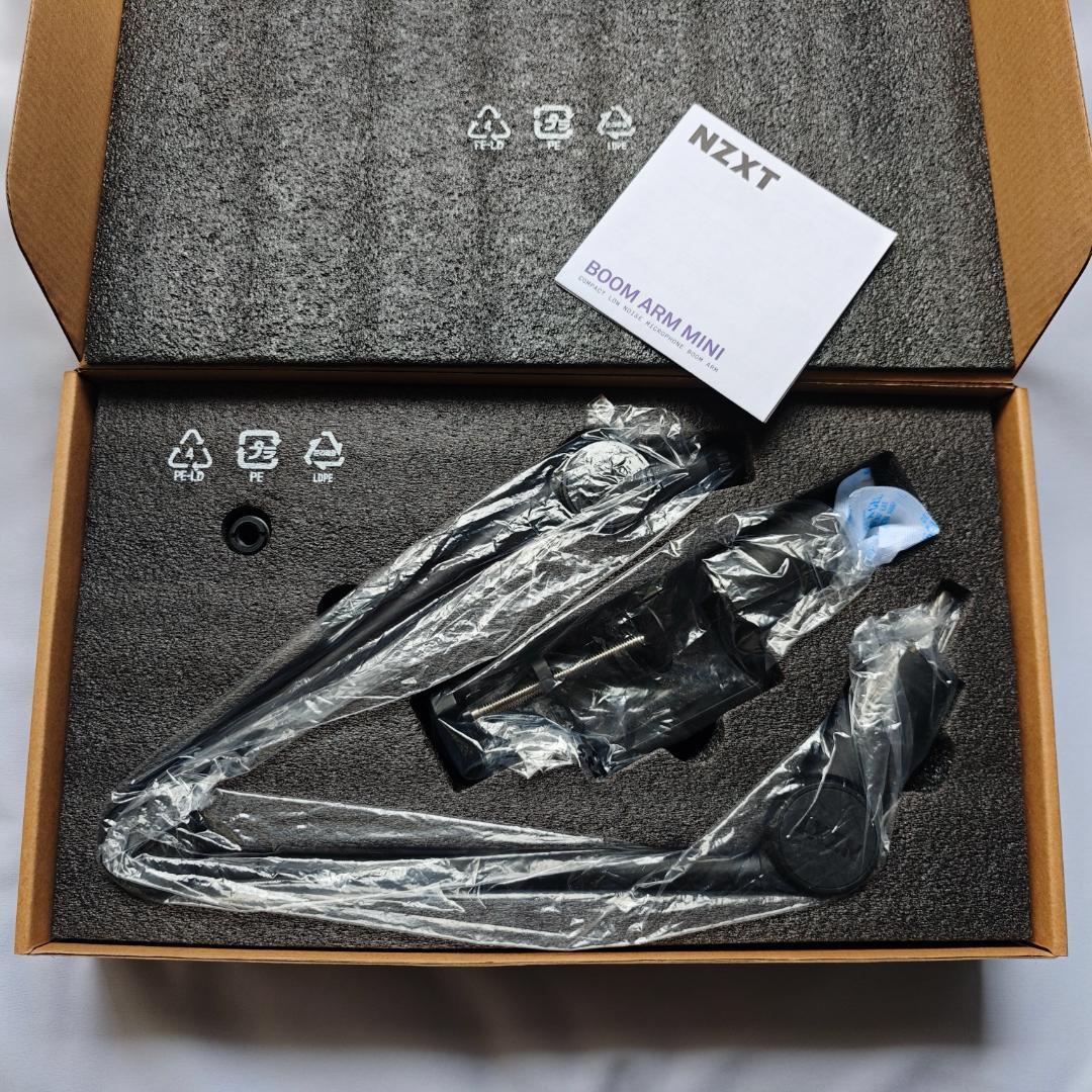 NZXT Boom Arm Mini 回転式小型マイクアーム Black