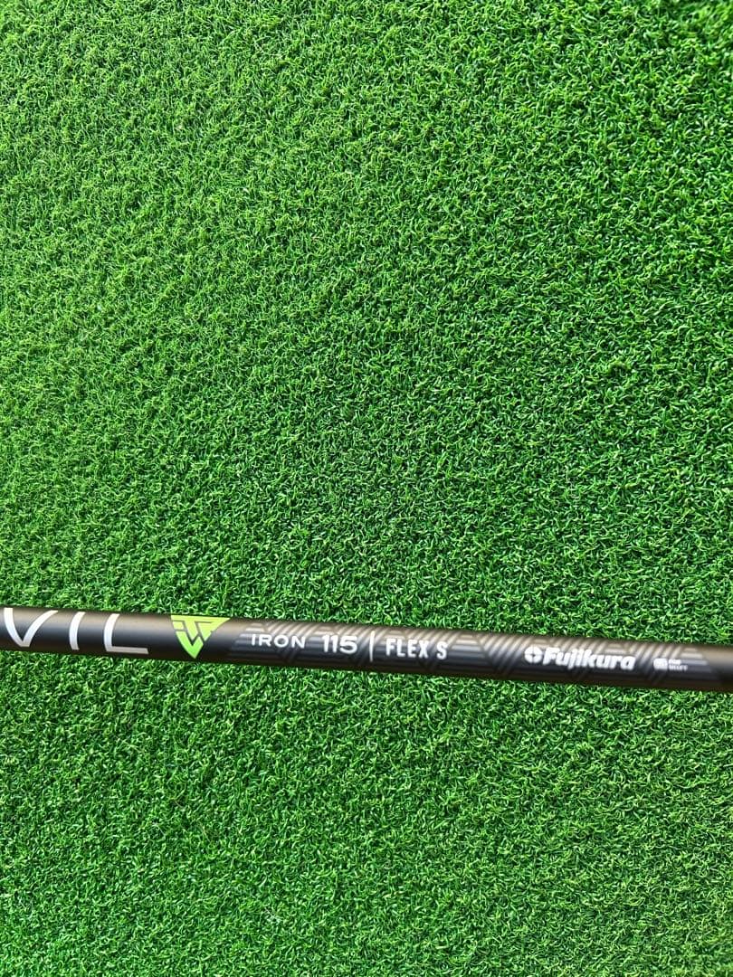 i210 4番アイアン　TRAVIL115S