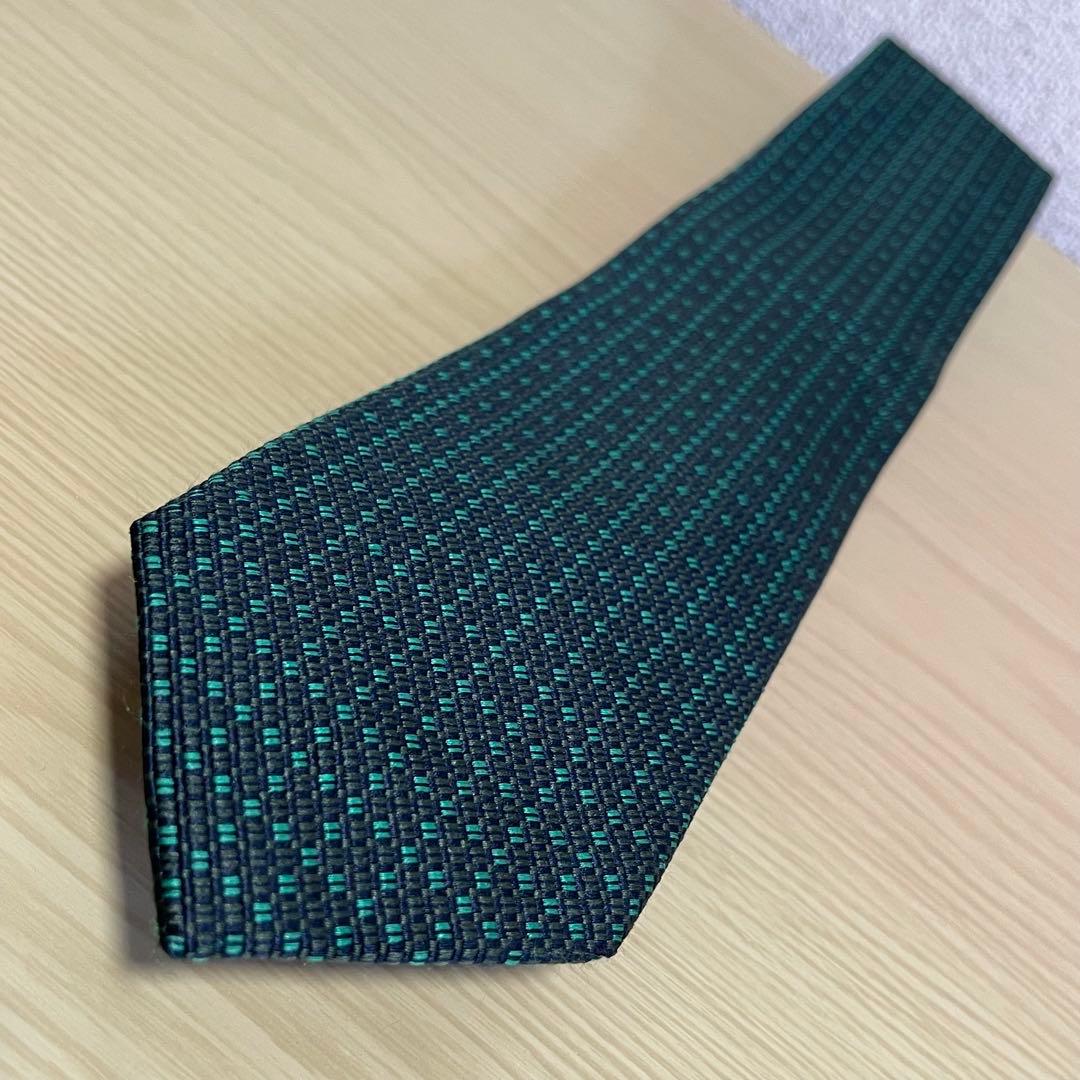 グッチ　ネクタイ