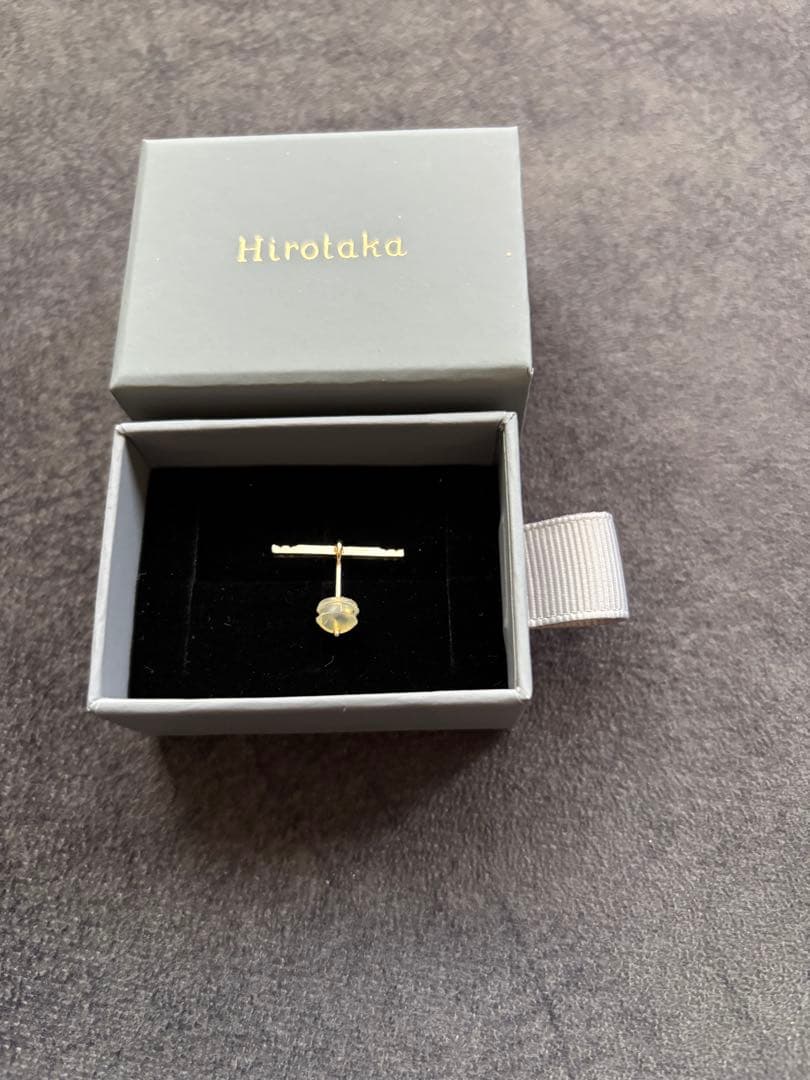 Hirotaka Trapeze ブラックダイヤピアス