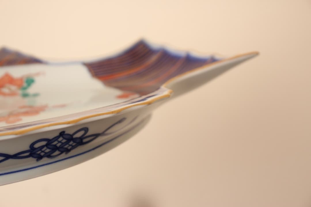 箱入　有田焼　其泉造　染錦魚型盛皿　金彩　皿