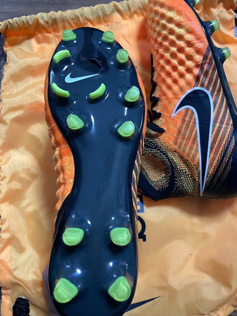 【新品未使用】ナイキ マジスタ オブラ 2 FG 24.5cm