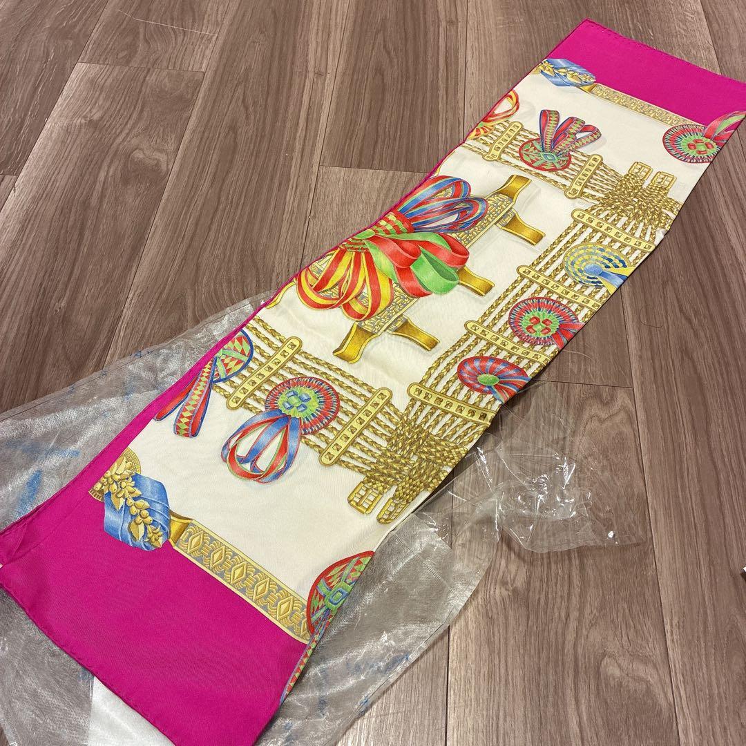 Hermès　カレ90　スカーフ　シルク　フューシャピンク